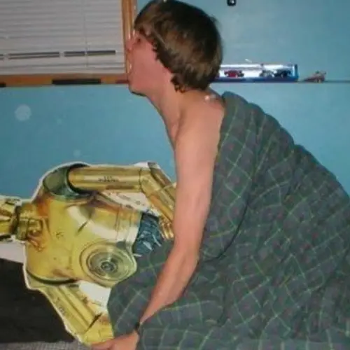 21 WTF Images That Will Make You Ashamed to Be A Star Wars Fan