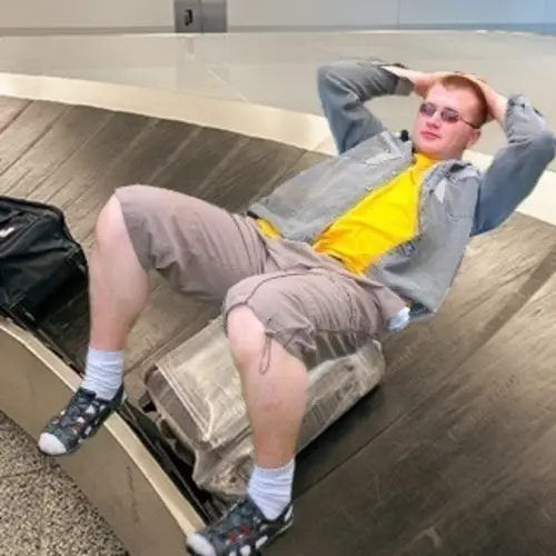 REAL TALK: I Rode The Baggage Claim Carousel, And Yeah, It Was Fucking Awesome.