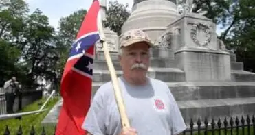 Alabama Secedes From Alabama in Wake of Confederate Flag Order