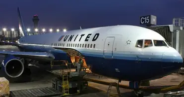 Inspiring! United Airlines Makes Amends By Dragging Passenger ONTO A Plane