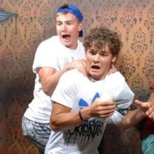 Scared Bros: 30 Hilarious Haunted House Pictures
