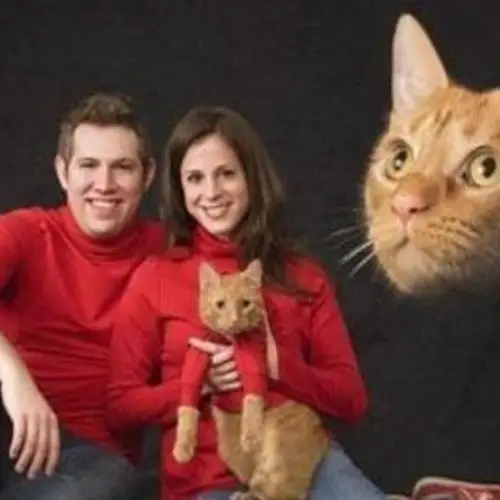 37 Of The Most Hilariously Bad Engagement Photos