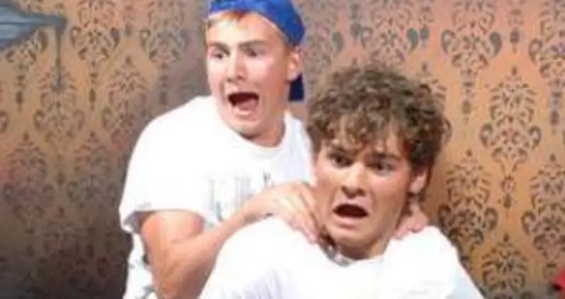 Scared Bros: 30 Hilarious Haunted House Pictures