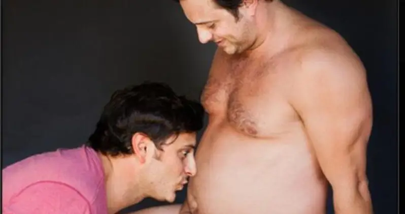 What Happens When A Husband Takes Maternity Photos