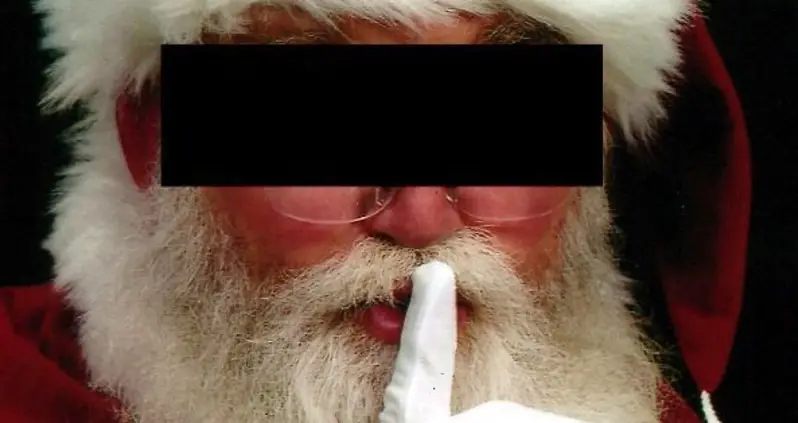 16 Pictures Of Mall Santas Disguised As Pedophiles Disguised As Mall Santas