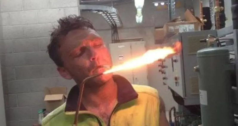 65 Dangerous Workplace Photos That Are Definitely Not Safe For Work