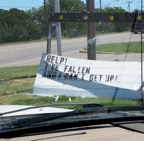 Funny Signs Fallen