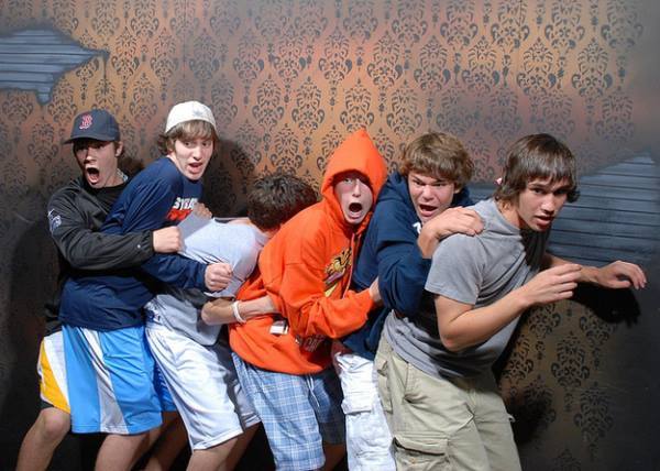 Bro Group At Haunted House