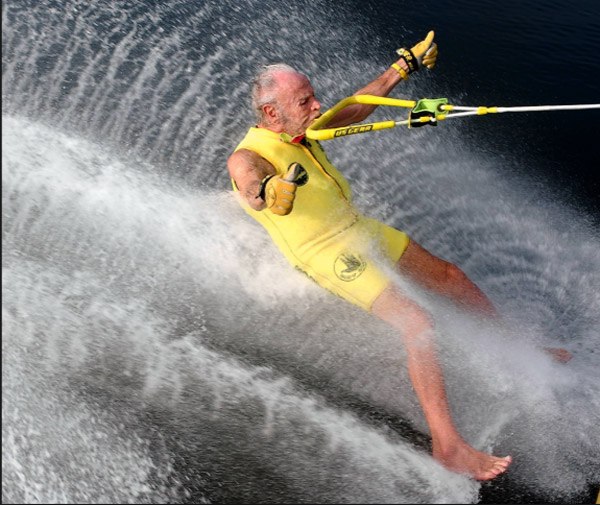 Barefoot Waterski